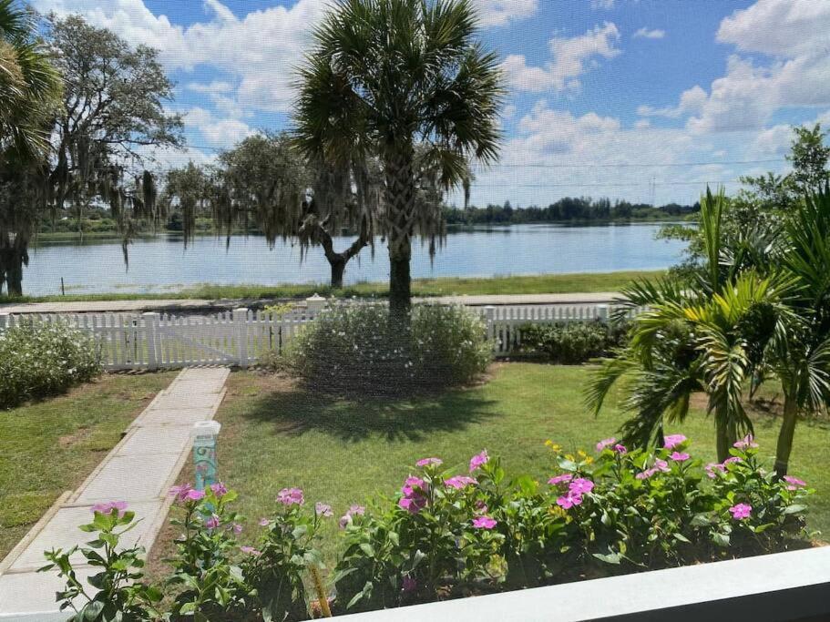 Charming 1935 Florida Cottage Overlooking Lake Tulane Avon Park Exterior photo